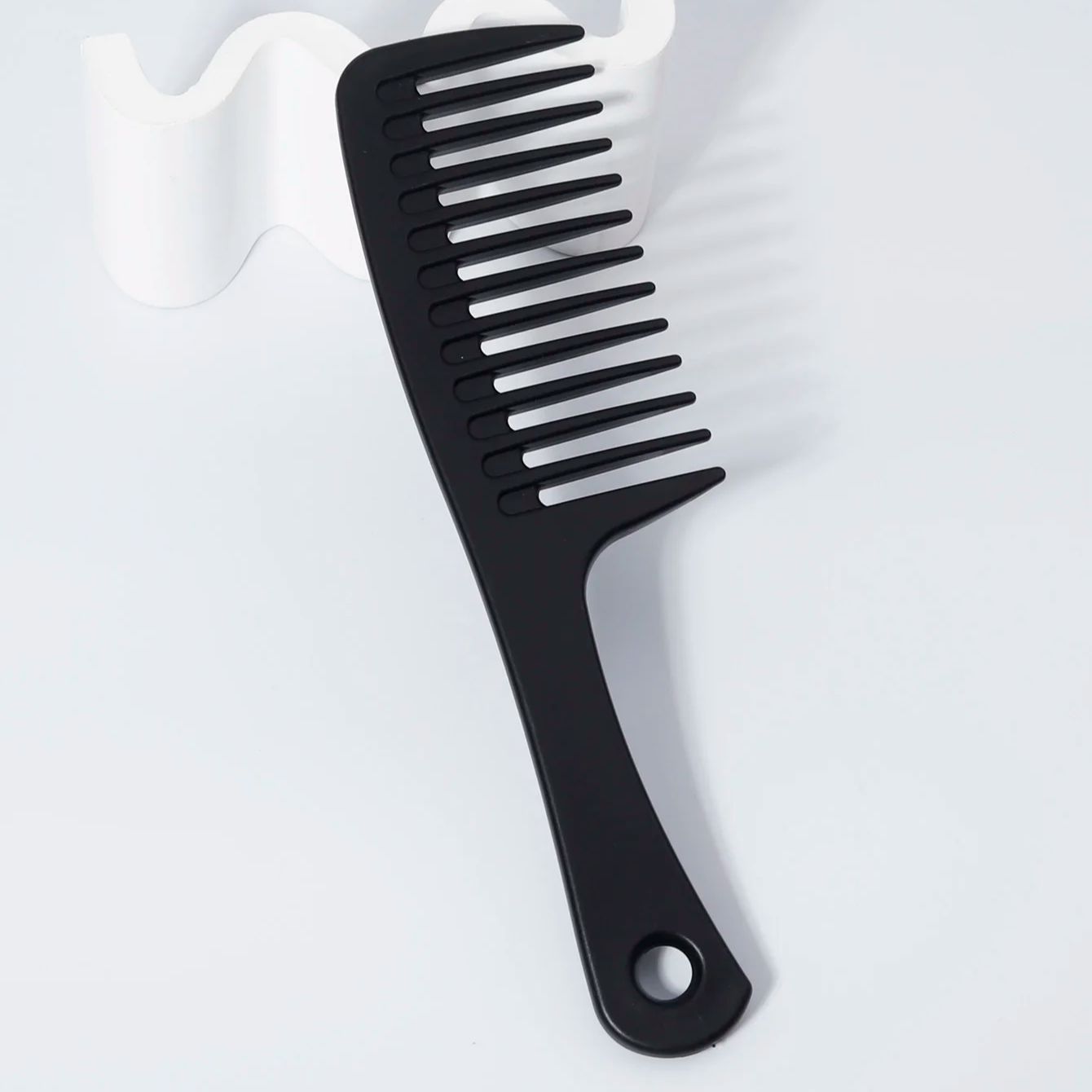 Hairdressing Wide Tooth Stylin - огляд і ціна Detangling Wide Comb
